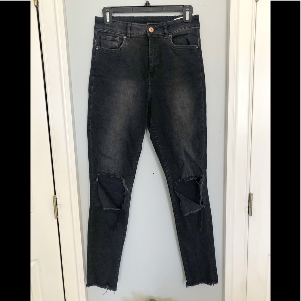 H&M distressed high rise jeans